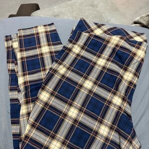 Torrid Navy and Cream Plaid leggings